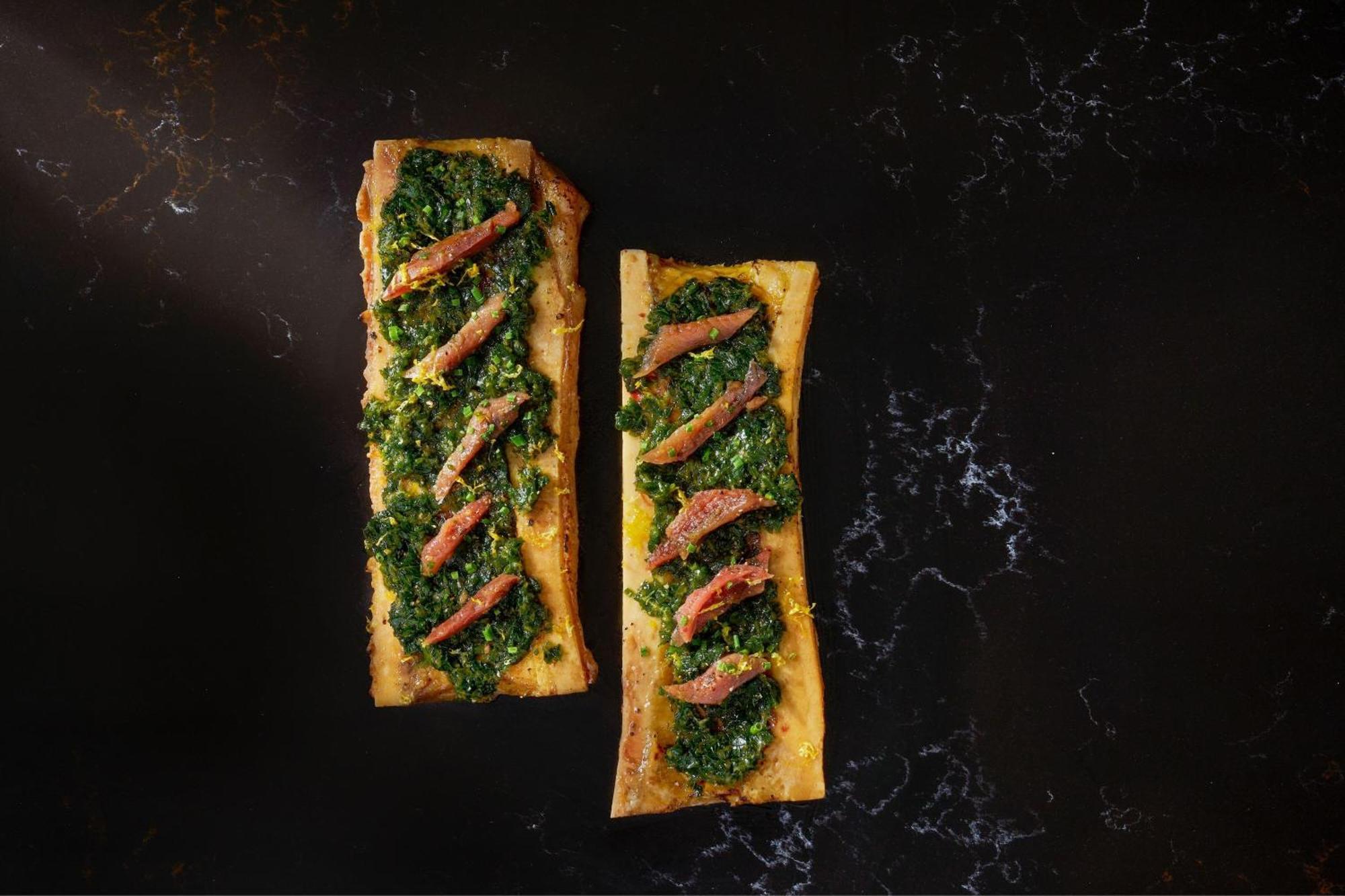 W Singapore - Sentosa Cove Exteriör bild A flatbread with anchovies