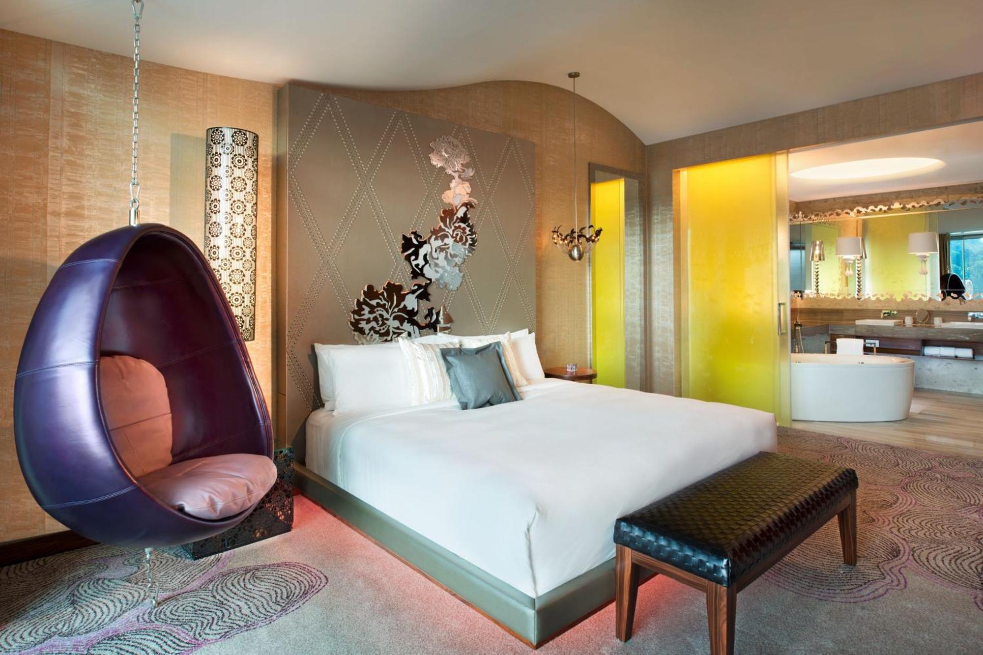 W Singapore - Sentosa Cove Exteriör bild A suite at the W Hotel in London
